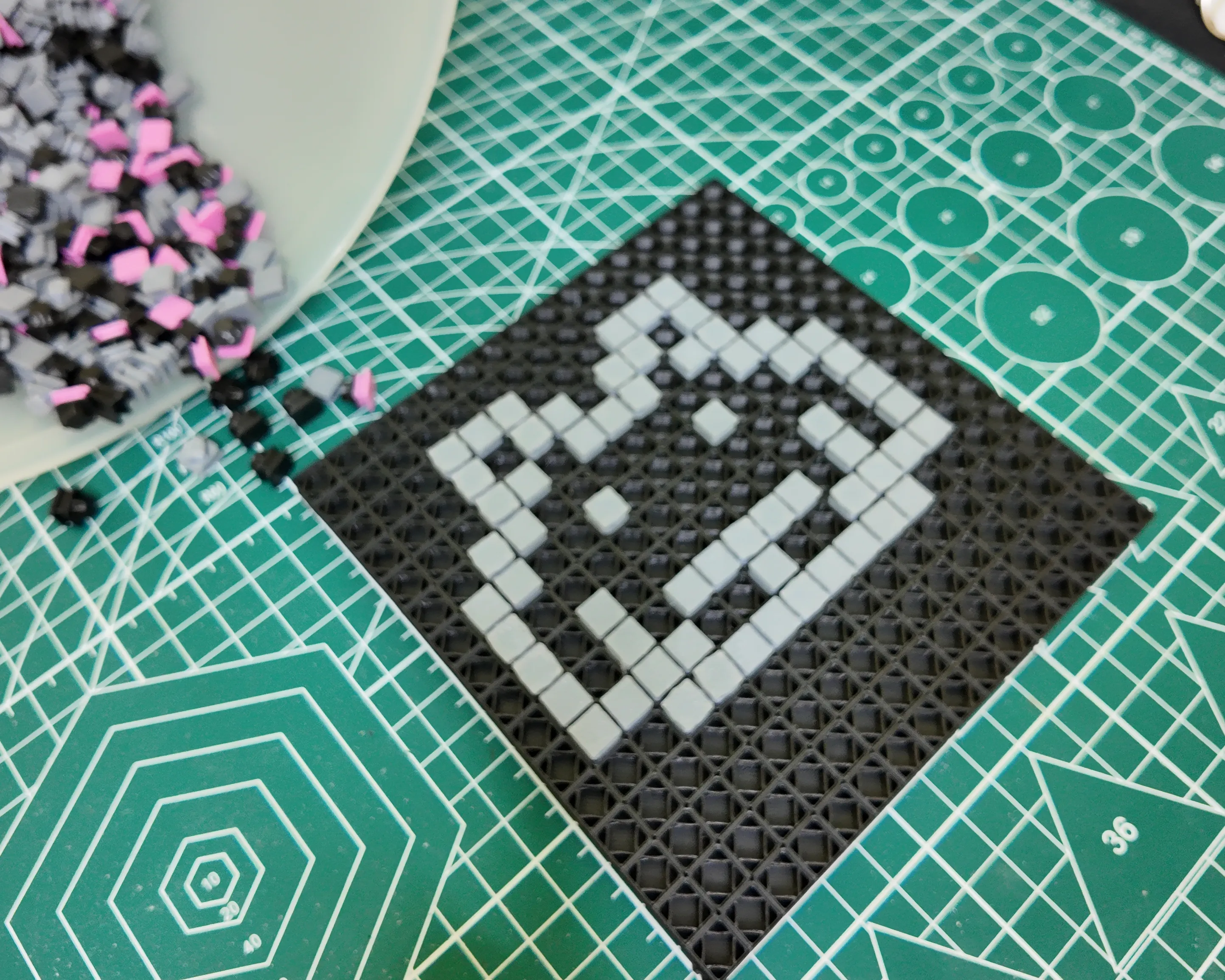 Pixel Box